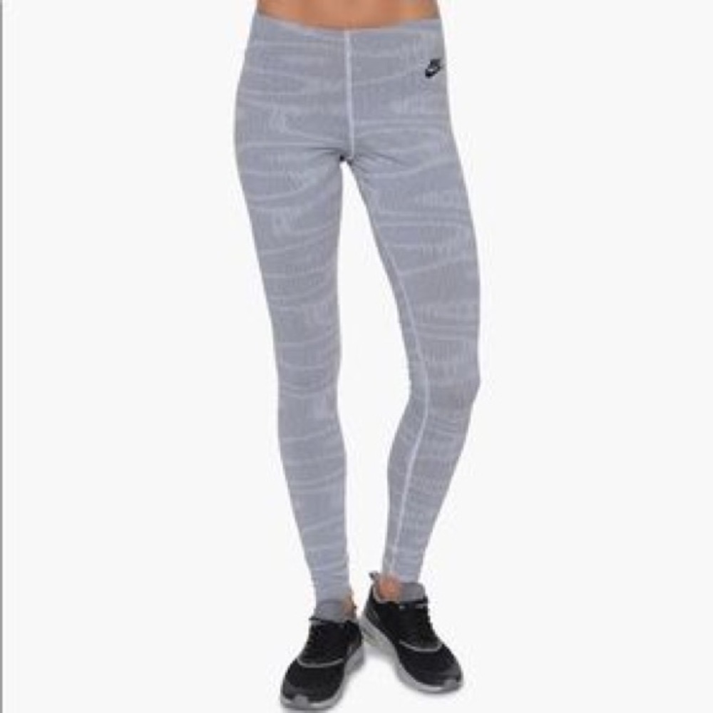 COPY - Nike Capri Leggings